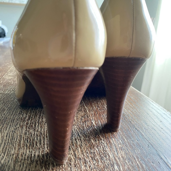 Cole Nike Air Nude Color Pumps - Picture 5 of 8